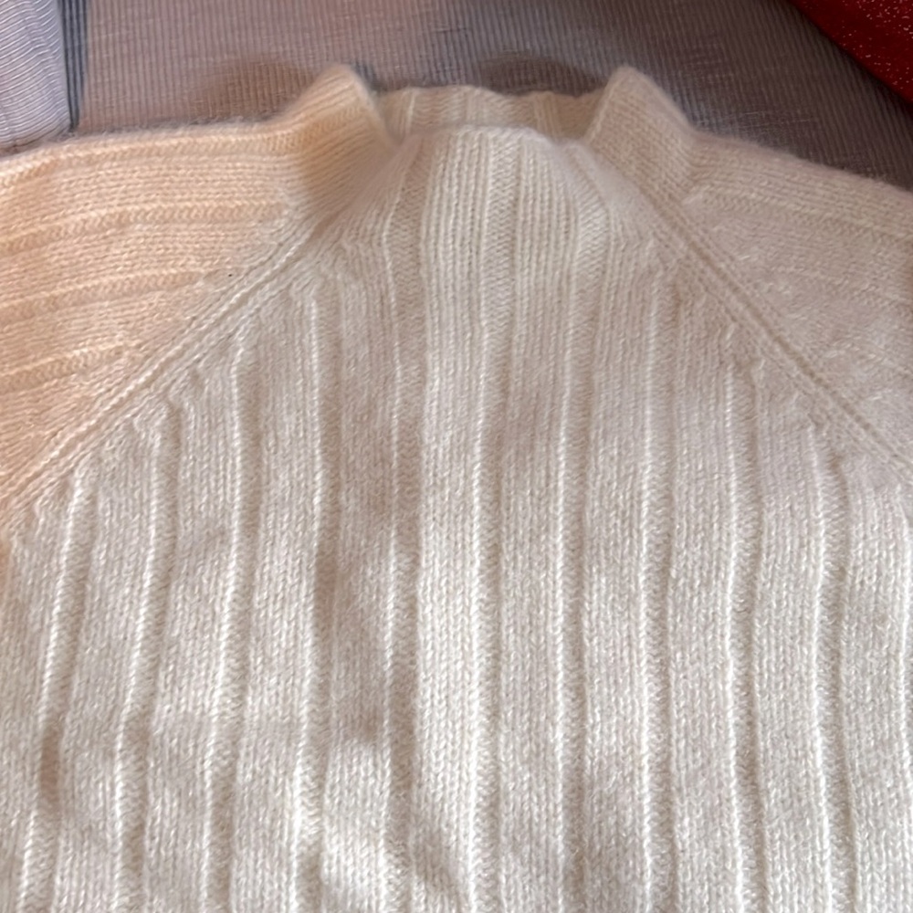 Womens Cabelas sweater cream